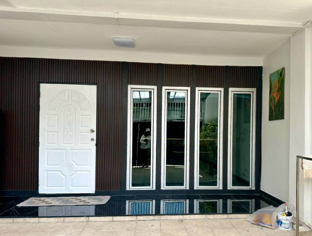 รูป ทาวน์เฮ้าส์ให้เช่า ใกล้สถานีรถไฟฟ้า ทองหล่อ - รูปที่ 9/25