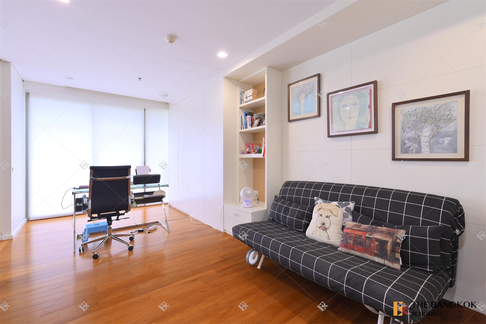 The Lakes near BTS Asok The Privilege of Luxury in an Economic Hub Location