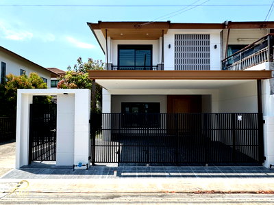 Houses for sale ม.สงขลานครินทร์ วิทยาเขตภูเก็ต : Newly Renovated House – Pruksa Ville Kathu–Patong Corner unit with high privacy, no house in front.