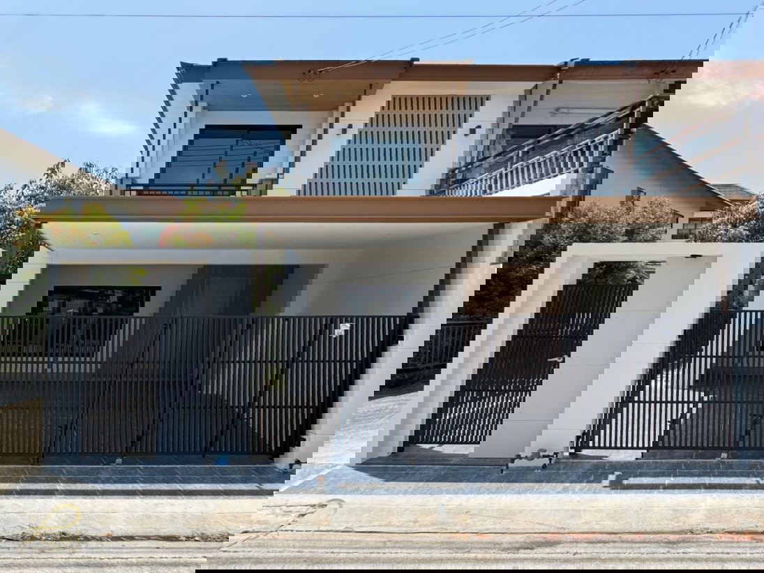 รูป บ้านรีโนเวทใหม่ พฤกษาวิลล์ กะทู้-ป่าตอง Pruksa Ville Kathu Patong บ้านหลังมุม ให้ความเป็นส่วนตัว หน้าบ้านไม่ชนบ้านหลังอื่น - รูปที่ 1/33