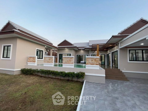 วิลล่า 3-ห้องนอน ใน ปากน้ำปราณ (ID 2757434)