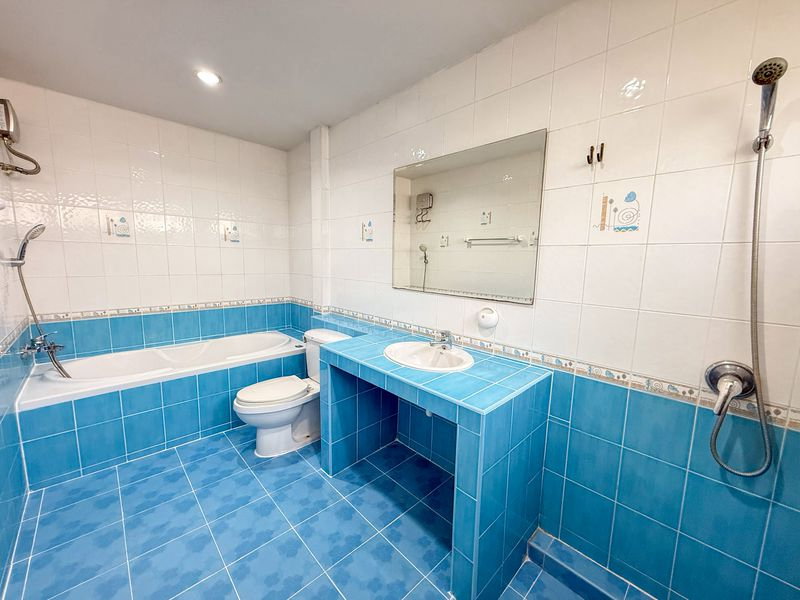 รูป ขายบ้านเดี่ยวมือสอง พร้อมเฟอร์ ใกล้ห้างเจปาร์ค ศรีราชา ชลบุรี  - รูปที่ 10/15