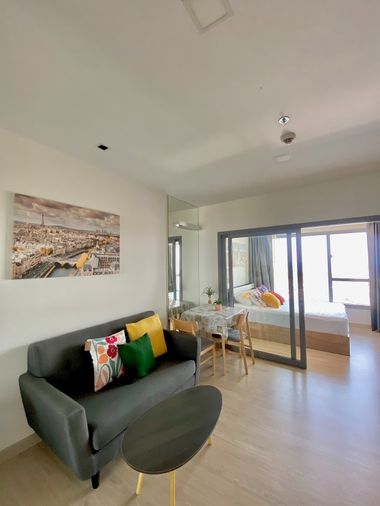 ให้เช่า casalunar mesto condo (คาซาลูนา เมสโต คอนโด)