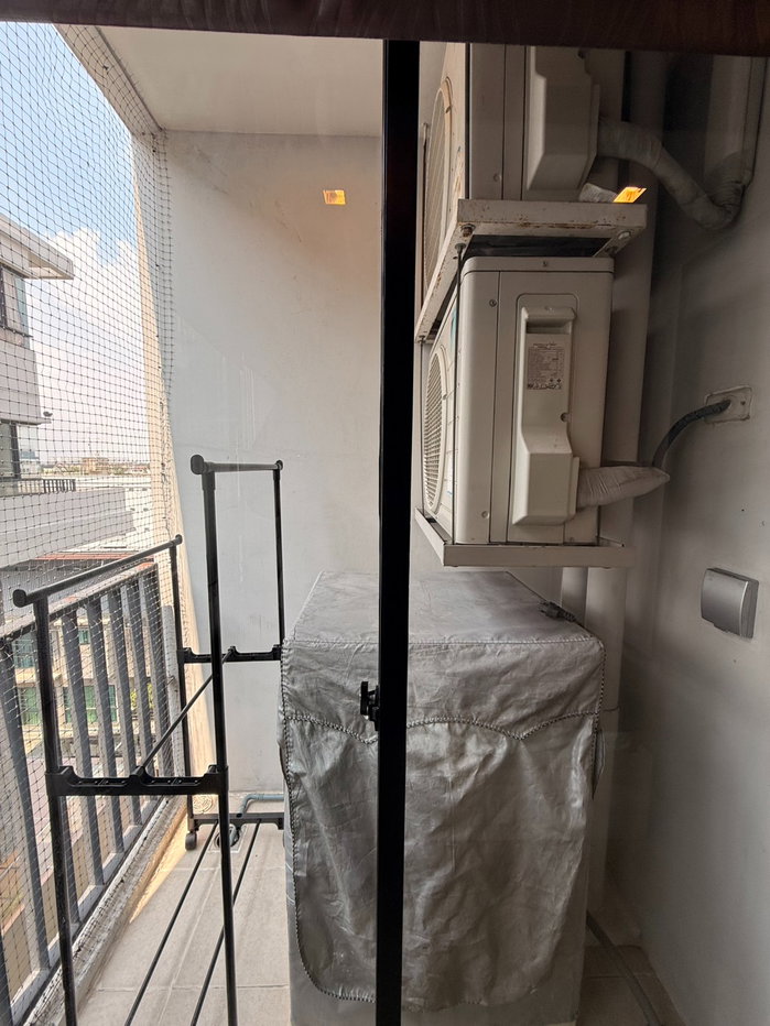picture H2  Wood   Condo    For   Rent - 9/10