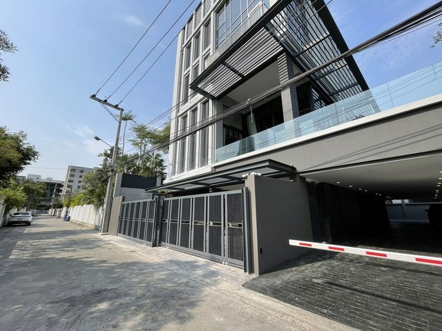 รูป HR3340 FOR RENT Ultra-Luxury House @Sage Thonglor 25 บ้านเดี่ยว 4.5 ชั้น ระดับพรีเมียม พร้อมลิฟต์ส่วนตัวและสระว่ายน้ำใจกลางทองหล่อ - รูปที่ 44/46