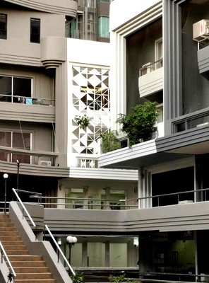 บ้านเดี่ยว ม.ศิลปากร : LTH7195 – Home Office in Ekkamai FOR SALE 1 bed 4 baths Size 280 Sq.M. Near BTS Ekkamai Station ONLY 25 MB