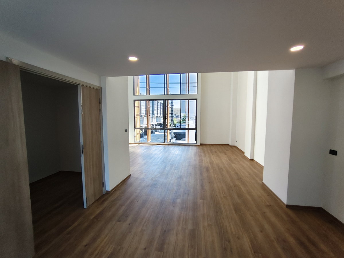 รูป [ขาย] SHO PHATTHANAKARN 32 ทาวน์โฮม ขนาด 4.5 ชั้น (Unit no: 68) - รูปที่ 45/67