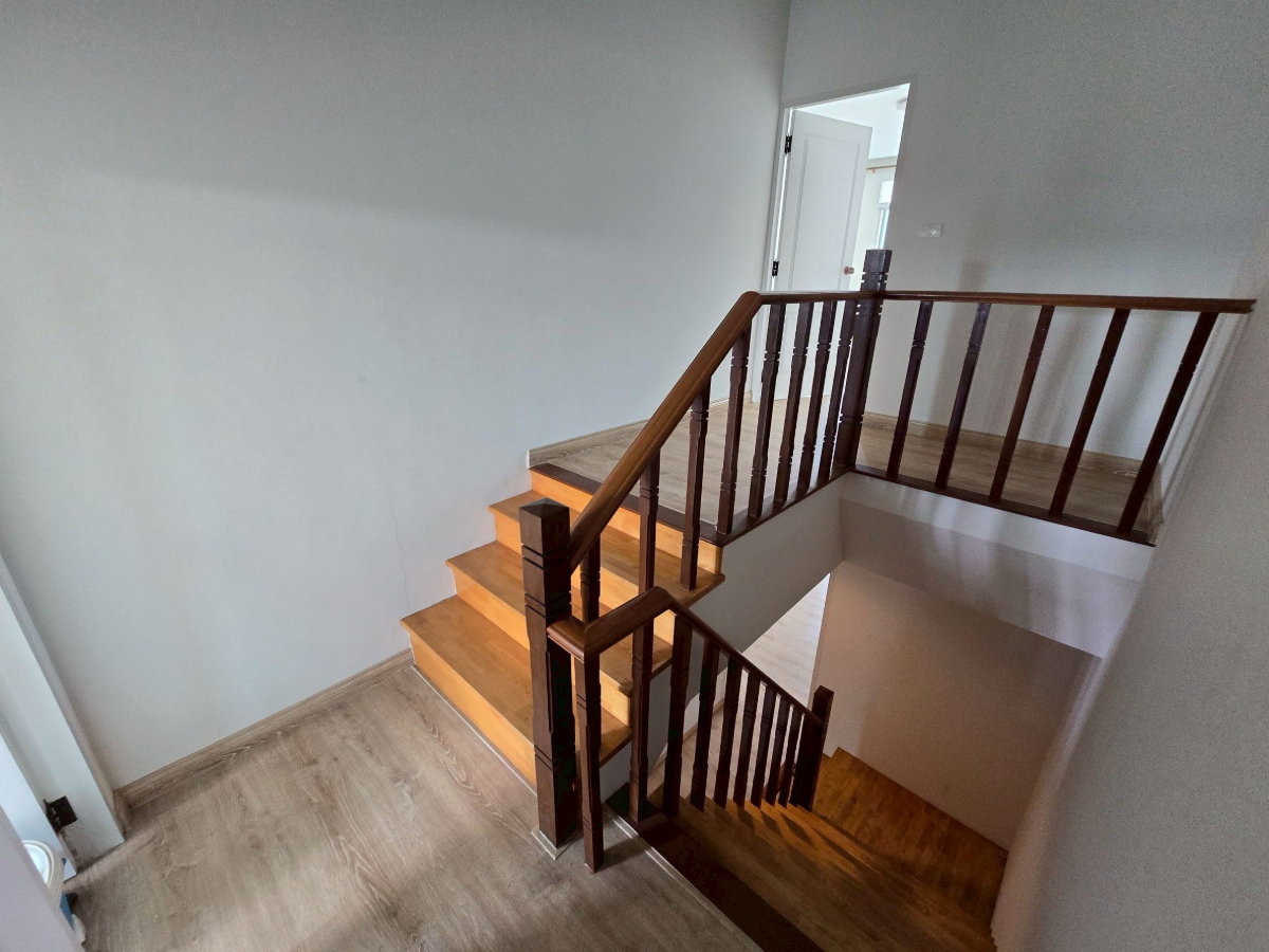 รูป ทาวน์เฮาส์ 3 ชั้นให้เช่าในลาดพร้าว 4 ห้องนอน 5 ห้องน้ำ จอดรถ 2 คัน – 29,000 บาท - รูปที่ 35/41