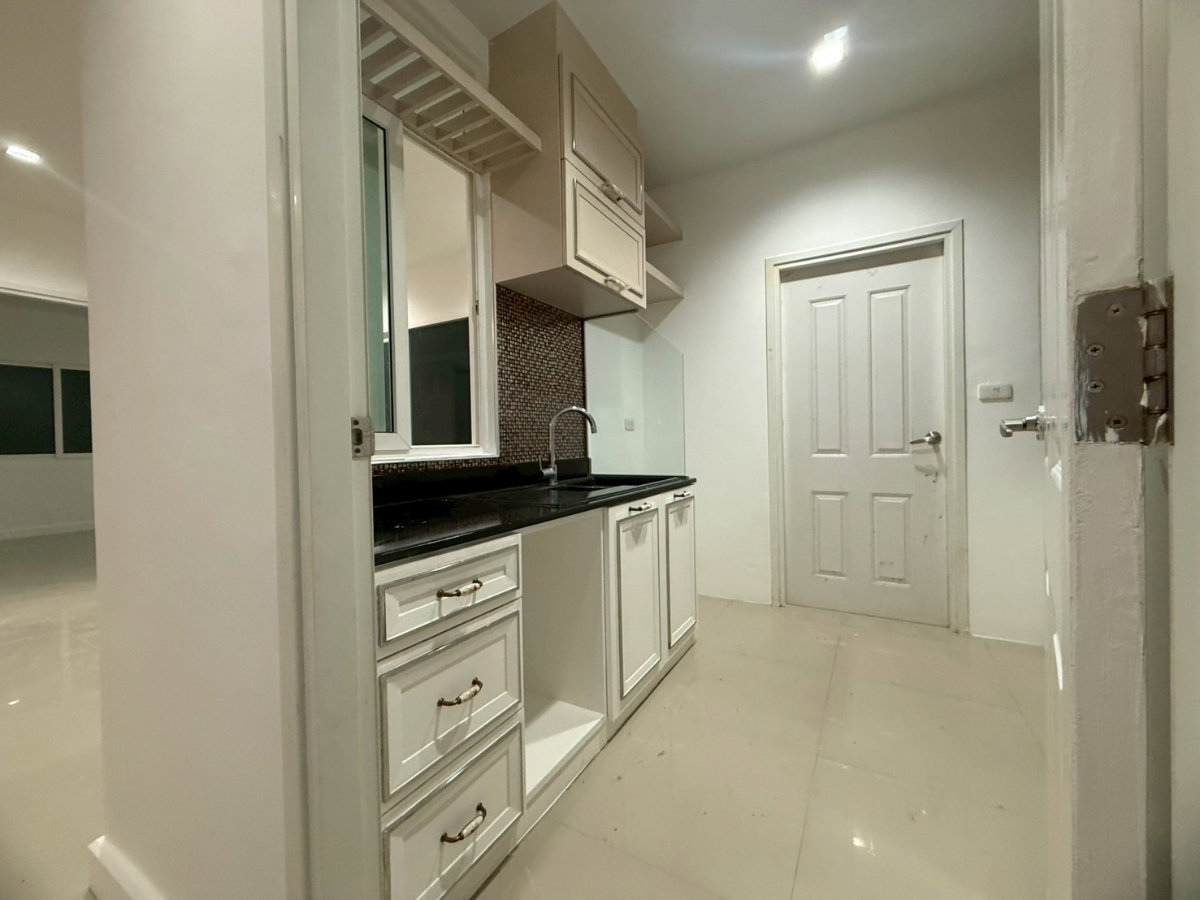 picture Golden Neo Onnut - Pattanakarn - 14/21