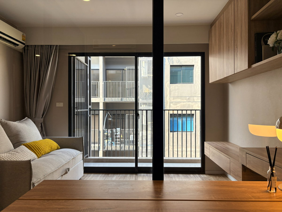 รูป ห้องรีโนเวทใหม่ พร้อมอยู่ ใกล้ BTS สุรศักดิ์ เพียง 1.1 กิโลเมตร อาคาร C ชั้น 6 วิวสวน ลมดี พื้นที่ 30.36 ตร.ม. 2.39 ล้าน ฟรีโอน - รูปที่ 7/18