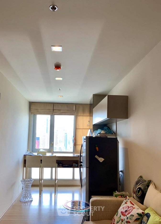 รูป คอนโด 1-ห้องนอน ที่ ริธึ่ม สาทร ใกล้ BTS สะพานตากสิน (ID 626142) - รูปที่ 4/10