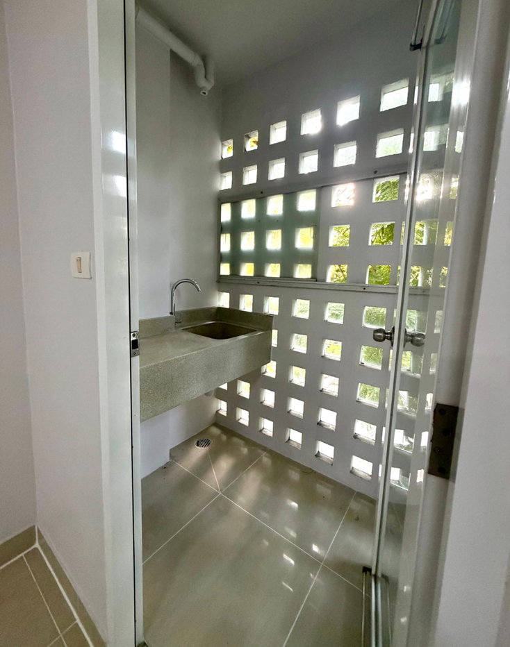 รูป เช่าคอนโดแถวพระราม9 RCA ปิยะเวช คอนโดไอเฮ้า ลากูน่าส์ พระราม9-RCA - รูปที่ 11/12