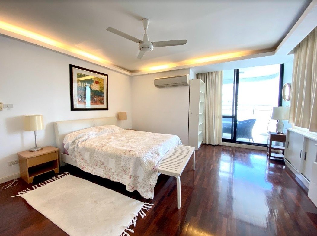 รูป LTHC7355– Sukhumvit Casa FOR SALE 3 beds 3 baths size 210 Sq.M.Near BTS Asok station ONLY 18.5 MB - รูปที่ 6/8