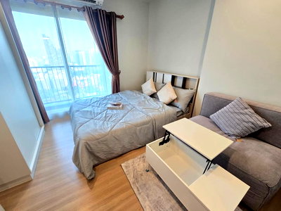 Condos for rent : Metro Sky Wutthakat【𝐒𝐄𝐋𝐋 & 𝐑𝐄𝐍𝐓】🔥Warm-toned room with stunning city views and beautiful natural light🔥 Contact Line ID: @hacondo