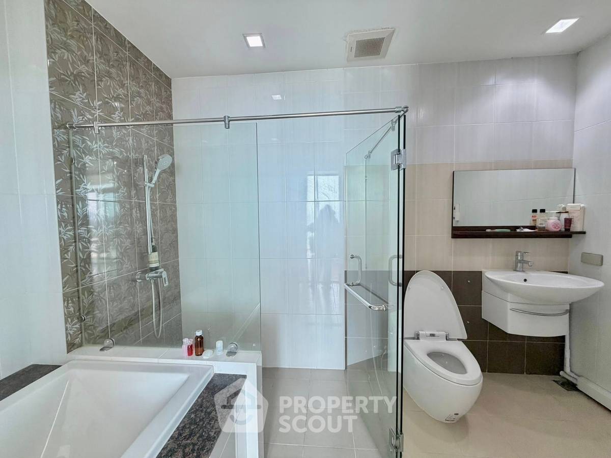 รูป คอนโด 2-ห้องนอน ที่ คาซาลูน่า พาราดิโซ ใน แสนสุข (ID 2756044) - รูปที่ 11/14