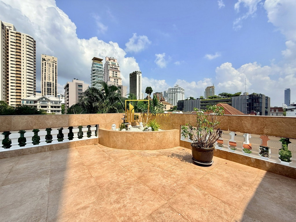 รูป Elegant 4 Bedroom Penthouse Apartment in Phrom Phong - BR20104AP - รูปที่ 45/61