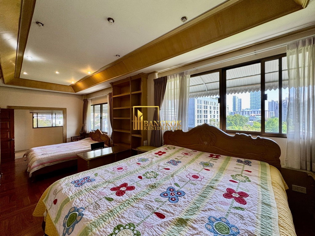 รูป Baan Suan Kasemsuwan | Impressive 3 Bed Townhouse For Rent - BR8860TH - รูปที่ 35/44