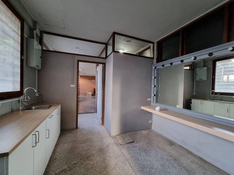 picture LTH6993 – House FOR RENT in Phra Kanong 3 beds 3 baths 180 sq.M. Near BTS Phra Khanong station ONLY 70k/month - 5/7
