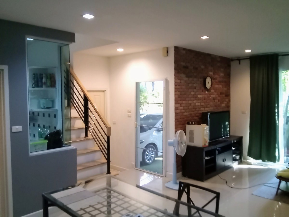 รูป ขายด่วน!บ้านแฝดสไตล์บ้านเดี่ยว ผนังอิสระ โครงการโกลเด้นนีโอ ชัยพฤกษ์ - รูปที่ 9/16