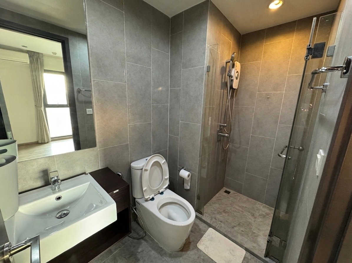 รูป ให้เช่า C Ekkamai ห้องสวย ราคาดีมาก ตกแต่งเฟอร์ครบ ชั้นสูง วิวเมือง DS2575 | Line @Dstay - รูปที่ 11/11