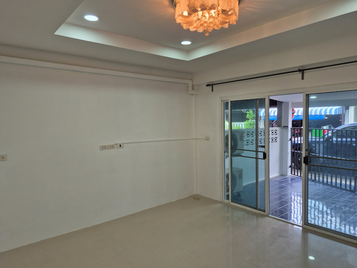 รูป ขายทาวน์เฮาส์ 1ชั้น 27ตรว. 3นอน 2ห้องน้ำ ใกล้The mall งามวงค์วาน - รูปที่ 2/11