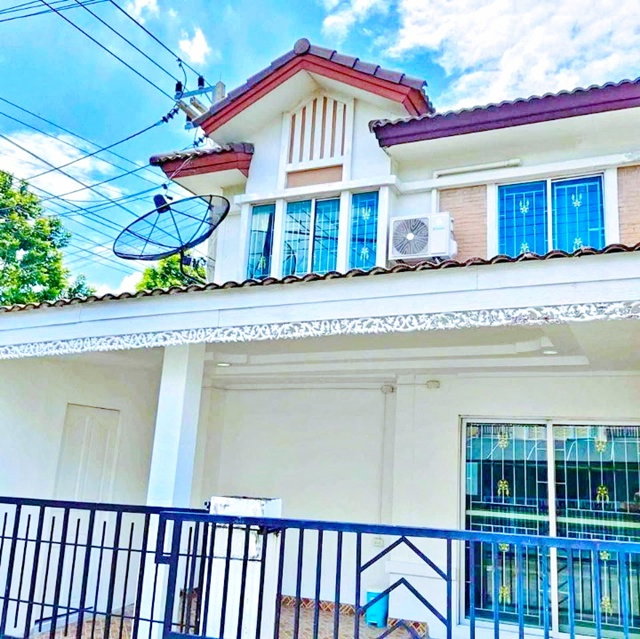 รูป รังสิต-นครนายก คลอง 2-3 ติดถนน. ทาวน์เฮาส์ 2 ชั้น 3 นอน โกดังรังสิต ใกล้ตลาดรังสิตคลอง2 18 ตร.ว. 150 ตร.ม. รร.ประชาธิปัตย์ 800 ม. - รูปที่ 1/8