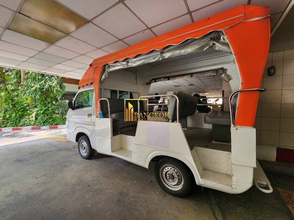 รูป Elegant 4 Bedroom Penthouse Apartment in Phrom Phong - BR20104AP - รูปที่ 59/61