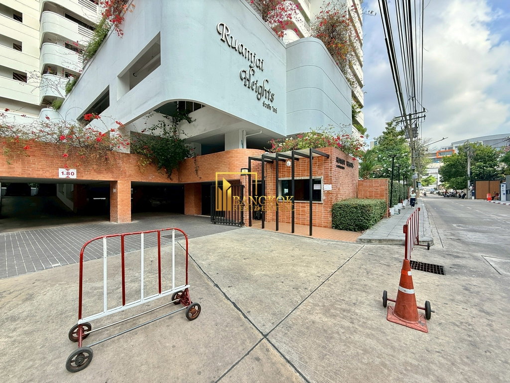 รูป Ruamjai Heights | Beautiful 3 Bedroom Condo in Asoke Area - BR61158CD - รูปที่ 40/41
