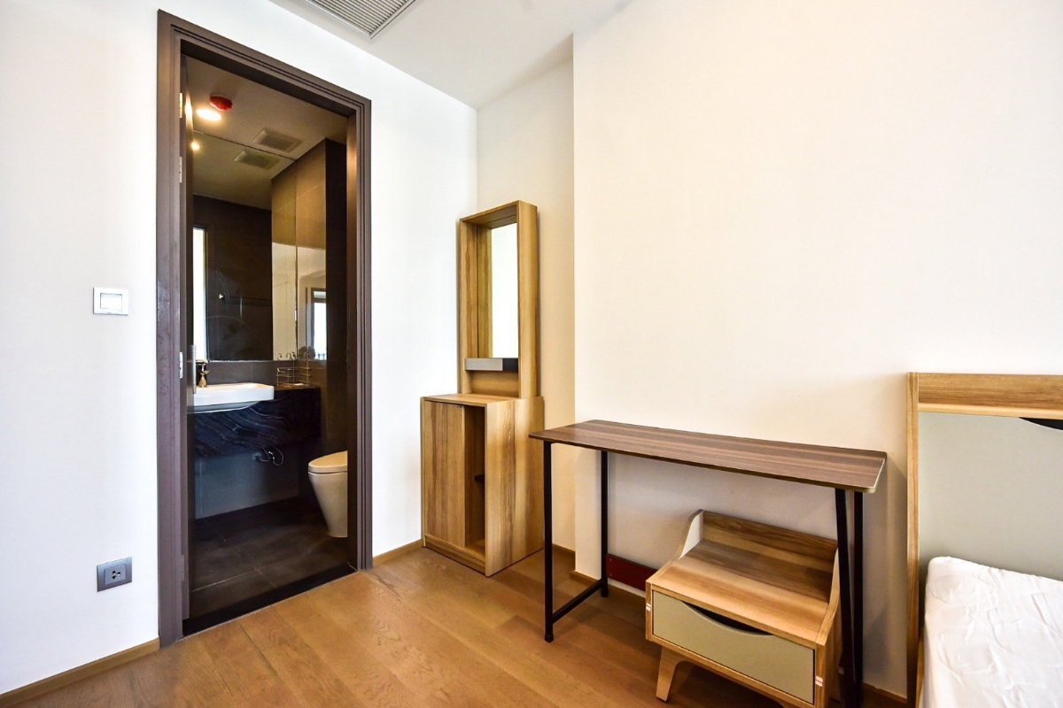 รูป Ashton Chula Silom【𝐒𝐄𝐋𝐋 & 𝐑𝐄𝐍𝐓】🔥ห้องสวย สไตล์ลักซู เฟอร์นิเจอร์จัดเต็ม ส่วนกลางครบครัน ใกล้สามย่านมิตรทาวน์🔥 ติดต่อไลน์ไอดี: @hacondo - รูปที่ 6/9
