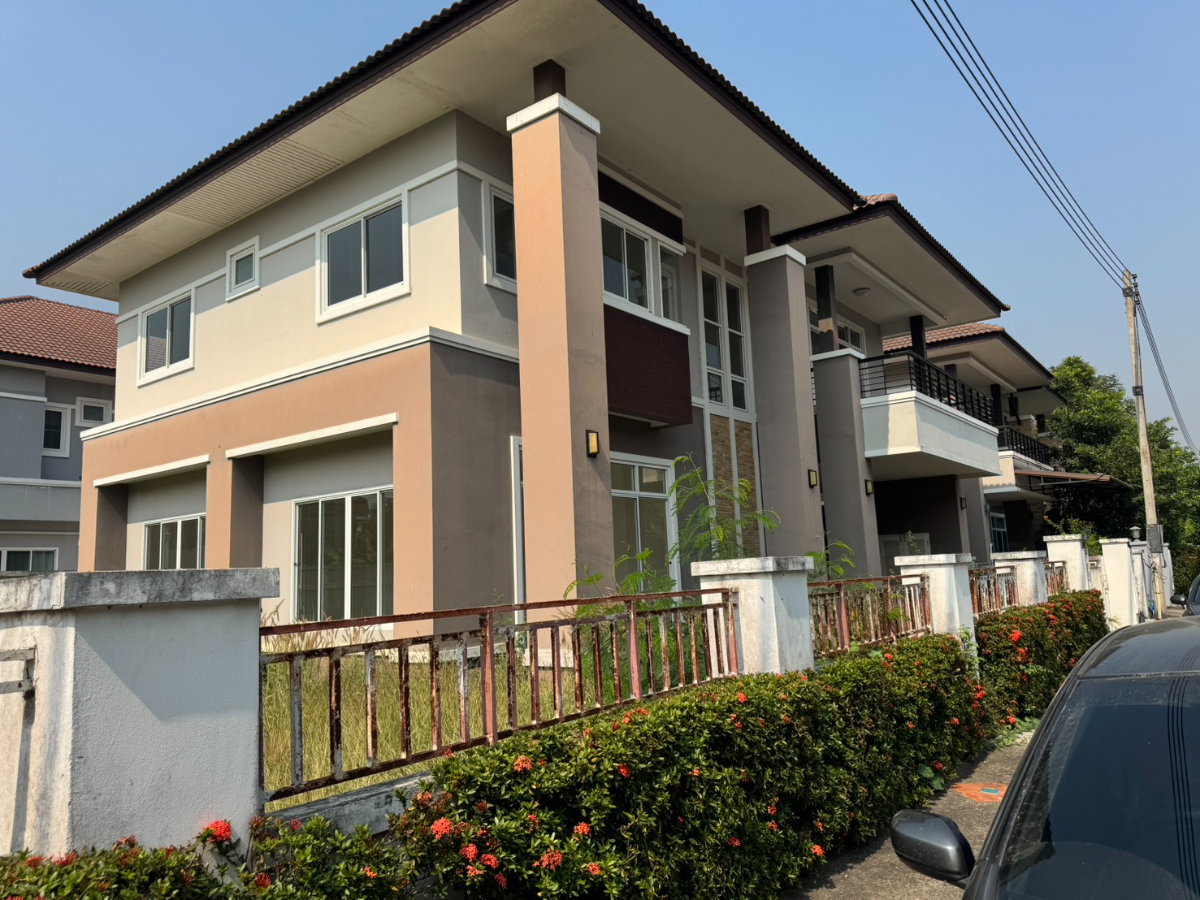 รูป ขายบ้านเดี่ยว เหมาะกับครอบครัว มีพื้นที่กว้าง - รูปที่ 3/4