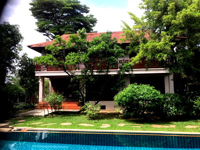 Land for sale พัฒนาการ 51 : LTHC7032 – Land with 2 Traditional Houses FOR SALE in Onnut 6 beds 7 baths 620 sq.M. Near BTS Onnut station ONLY 46 MB