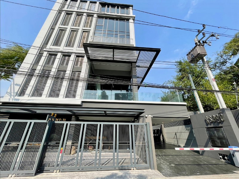 ทาวน์โฮมให้เช่า : ให้เช่า Home Office หรู 4.5 ชั้น โครงการ Sage Thonglor | พร้อมลิฟต์และสระว่ายน้ำส่วนตัว | ทำเลทองหล่อ 25 ใจกลางเมือง