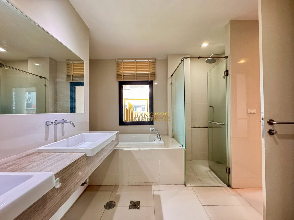 รูป Spacious 3 Bed Luxury Apartment For Rent in Phrom Phong - BR20176AP - รูปที่ 28/37