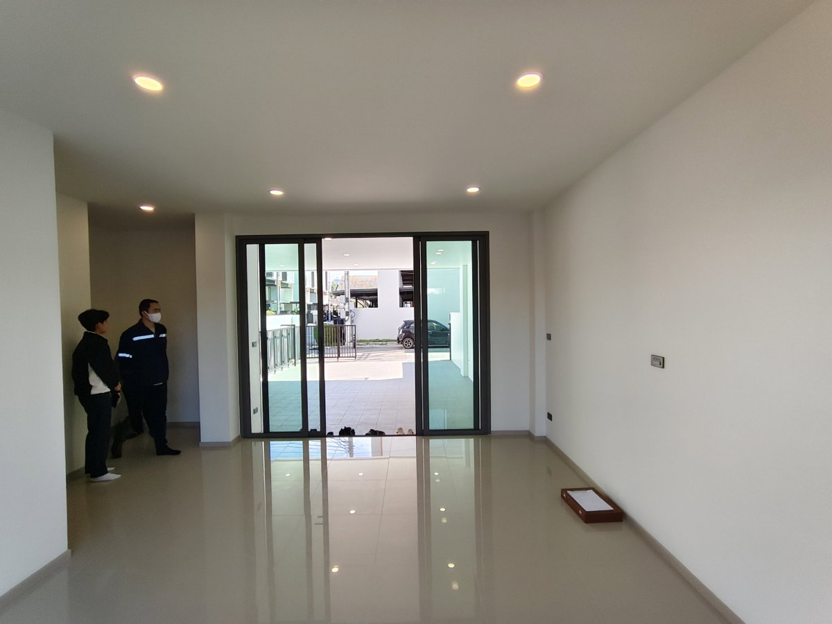 รูป [ขาย] SHO PHATTHANAKARN 32 ทาวน์โฮม ขนาด 4.5 ชั้น (Unit no: 68) - รูปที่ 61/67