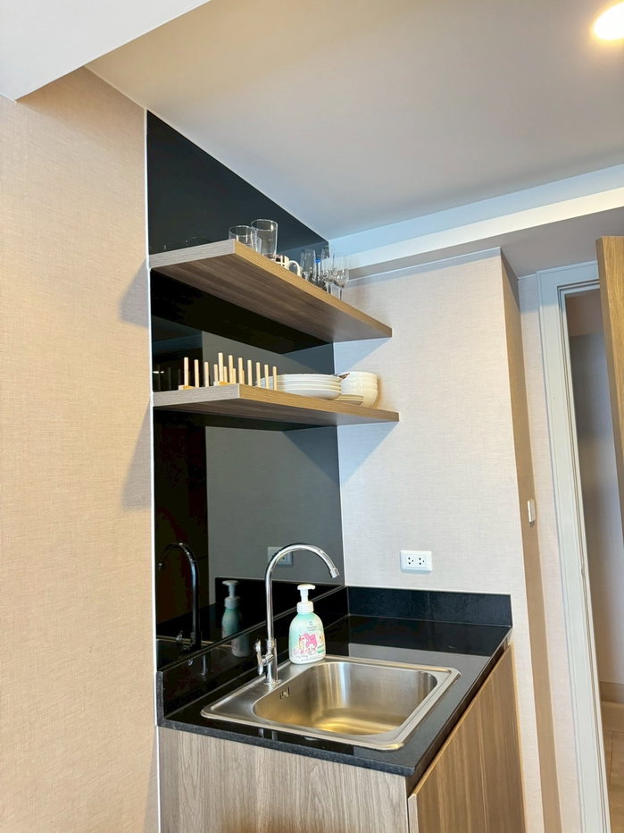 รูป Best Price 🔥ให้เช่า LLOYD Soonvijai-Thonglor ห้องสวยมาก ราคาดีที่สุด ตกแต่งเฟอร์ครบ พร้อมเข้าอยู่ ‼️   | Code DS2399 Line : @Dstay - รูปที่ 4/8