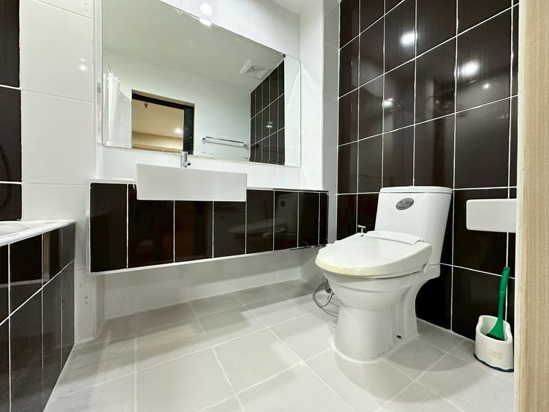 รูป ขายลัดดาคอนโด วิว ห้องสวย ตกแต่งครบ พร้อมเข้าอยู่ กลางเมืองศรีราชา - รูปที่ 15/20