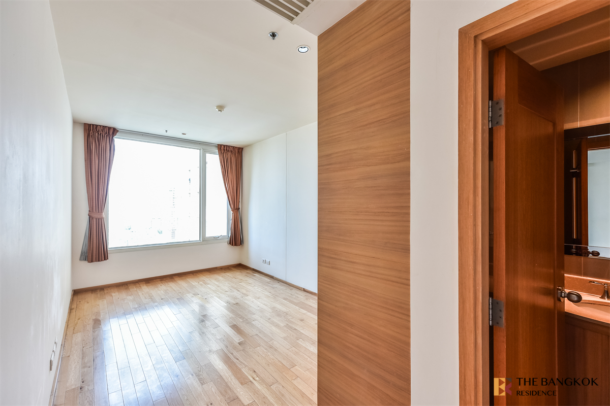 picture Condo Near MRT to Save More Time The Empire Place - 10/10