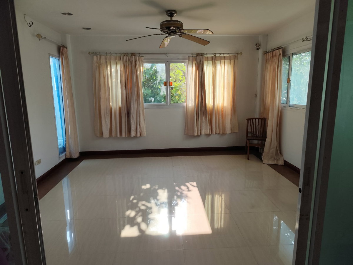 รูป ขาย บ้านเดี่ยว2ชั้น 89 ตร.วา ทำเลดีมาก หลังริม ถนนเมน อ.เมือง นนทบุรี(ติดMRT) โครงการติดถนนใหญ่ สะดวกปลอดภัย - รูปที่ 12/27