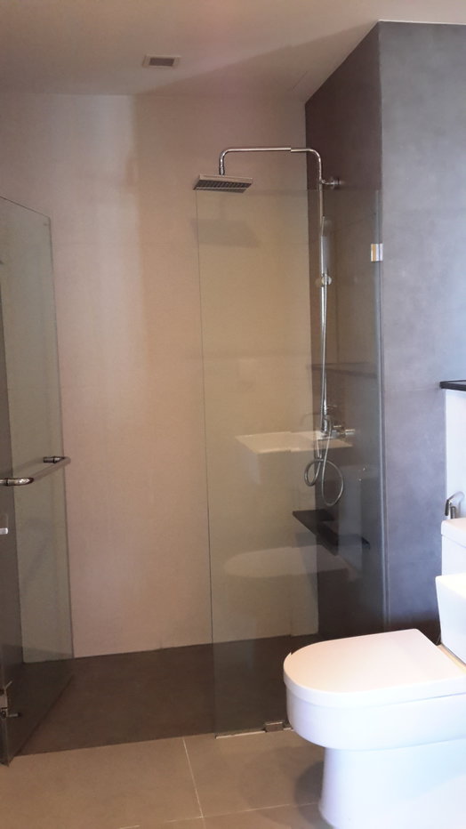 รูป Urbano Absolute Sathorn Taksin【𝐒𝐄𝐋𝐋 & 𝐑𝐄𝐍𝐓】🔥ห้องโทนมินิมอลอบอุ่น เพิ่มเสน่ห์ให้ทุกมุมการใช้ชีวิต🔥 ติดต่อไลน์ไอดี: @hacondo - รูปที่ 6/6