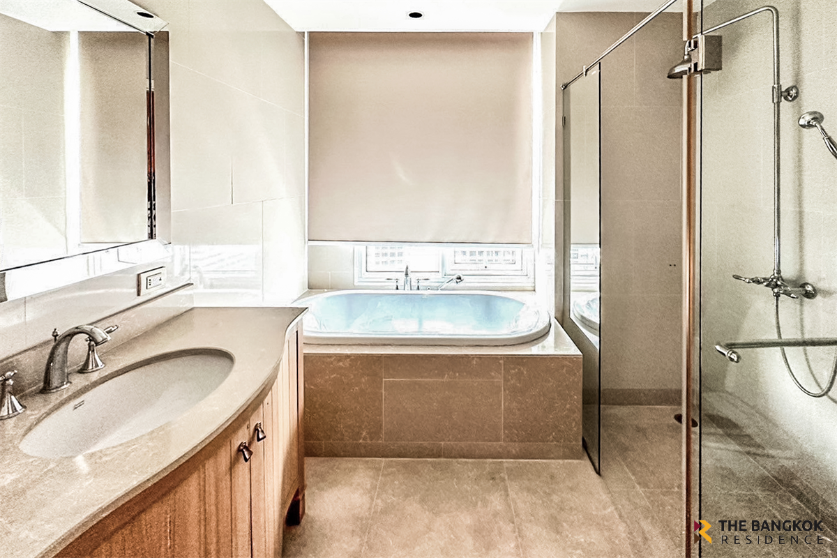 picture The Empire Place Hurry to book!! Limited quantity - 7/9