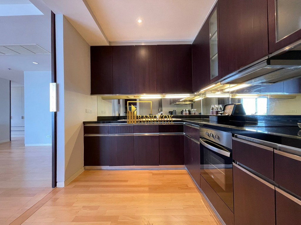 รูป Luxurious 2 Bedroom Serviced Apartment in Phrom Phong Area - BR7096SA - รูปที่ 10/41