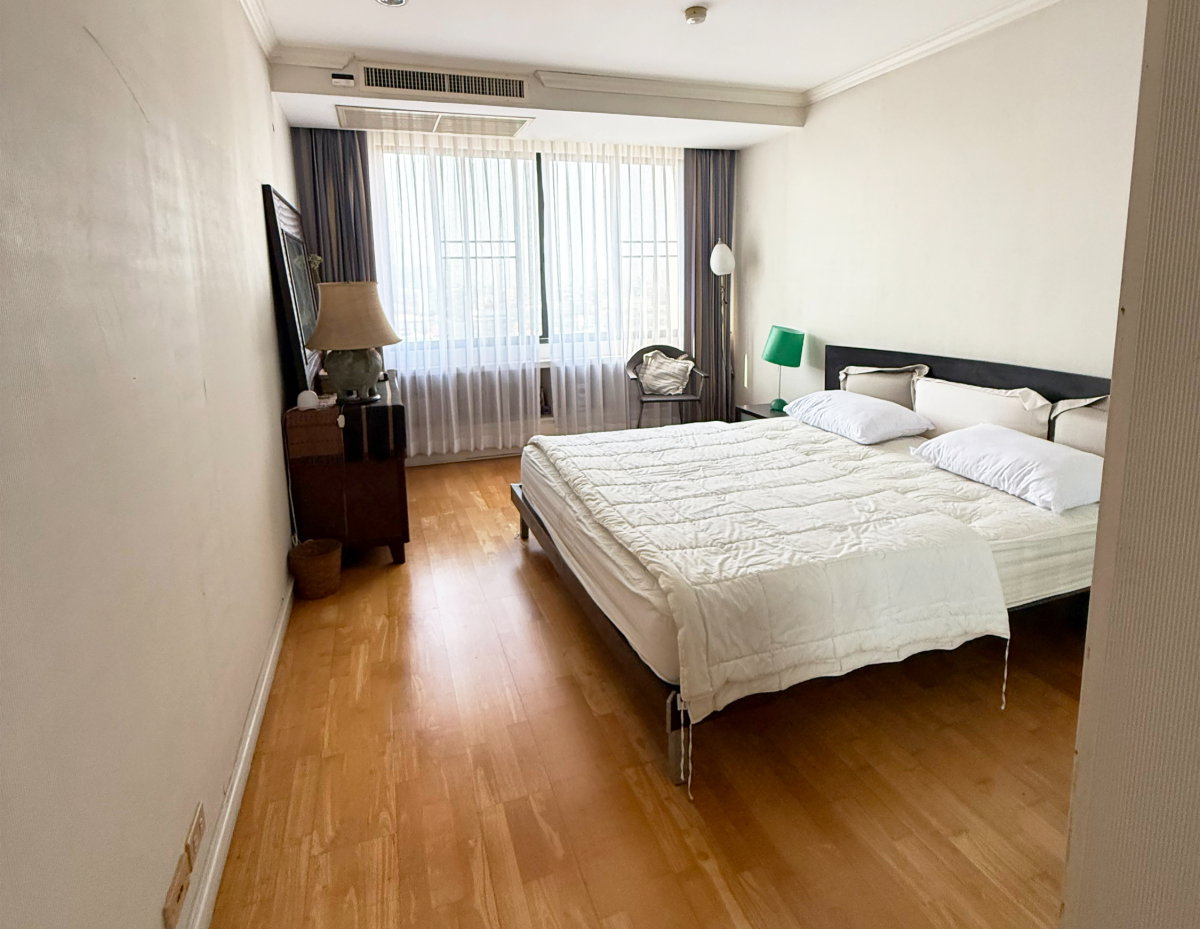 รูป ขายคอนโดหรูริมแม่น้ำ riverine Place1 ห้องใหญ่ 218 ตร.ม. วิวพาโนรามา  4 นอน 4 น้ำ ที่จอดรถส่วนตัว 4 คัน เลิศมาก - รูปที่ 10/11