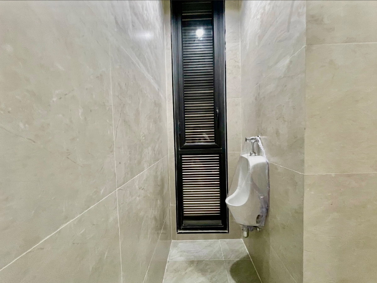 รูป ให้เช่า Home Office หรู 4.5 ชั้น โครงการ Sage Thonglor | พร้อมลิฟต์และสระว่ายน้ำส่วนตัว | ทำเลทองหล่อ 25 ใจกลางเมือง - รูปที่ 24/44