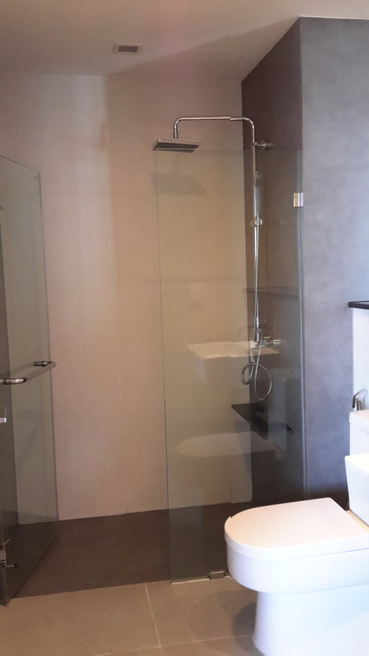 รูป Urbano Absolute Sathorn Taksin【𝐒𝐄𝐋𝐋 & 𝐑𝐄𝐍𝐓】🔥ห้องโทนมินิมอลอบอุ่น เพิ่มเสน่ห์ให้ทุกมุมการใช้ชีวิต🔥 ติดต่อไลน์ไอดี: @hacondo - รูปที่ 6/6