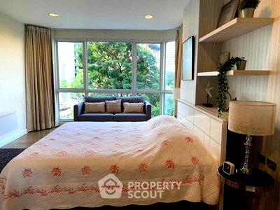 Condos for rent : 3-BR Condo at The Crest Sukhumvit 24 near BTS Phrom Phong (ID 1538070)