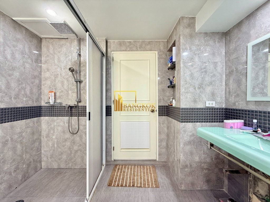 รูป President Park | Large 2 Bedroom Condo in Sukhumvit 24 - BR60846CD - รูปที่ 28/41