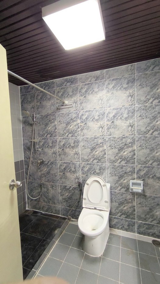 รูป 🔥 ห้องไซส์พิเศษ 100 ตร.ม.! Modern Home Tower ห้องใหญ่ อยู่ได้ทั้งครอบครัว เพียง 38,000 บาท - รูปที่ 22/24