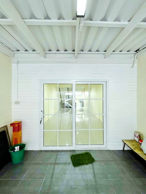 รูป ทาวน์เฮาส์ 3 ชั้น 3นอน 2น้ำ 18ตร.ว. ถ.ลาดพร้าว104-113 รพ.เวชธานี 300 ม. แฮปปี้แลนด์ เดอะมอลล์บางกะปิ - รูปที่ 4/8