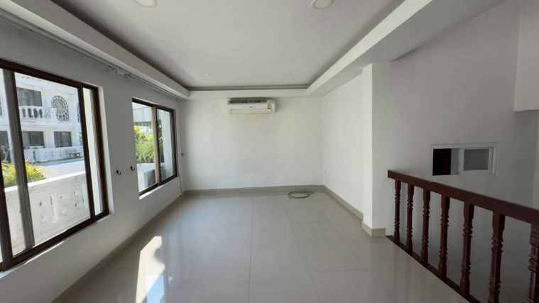 3-bed house for rent, 250 sqm, Leo Classic Place