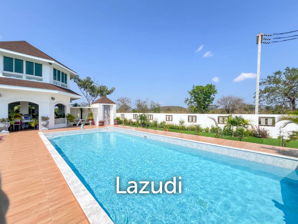 picture 4 Bedroom Detached Home on 4-2-74 Rai  in Hua Hin - 10/131